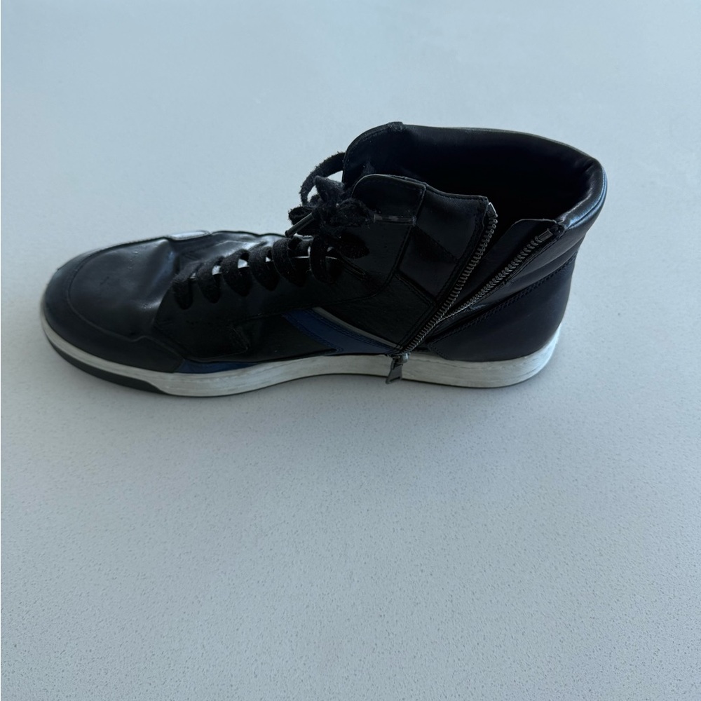 Prada Black and Red Sneakers with Classic Silhouette - Picture 10 of 10
